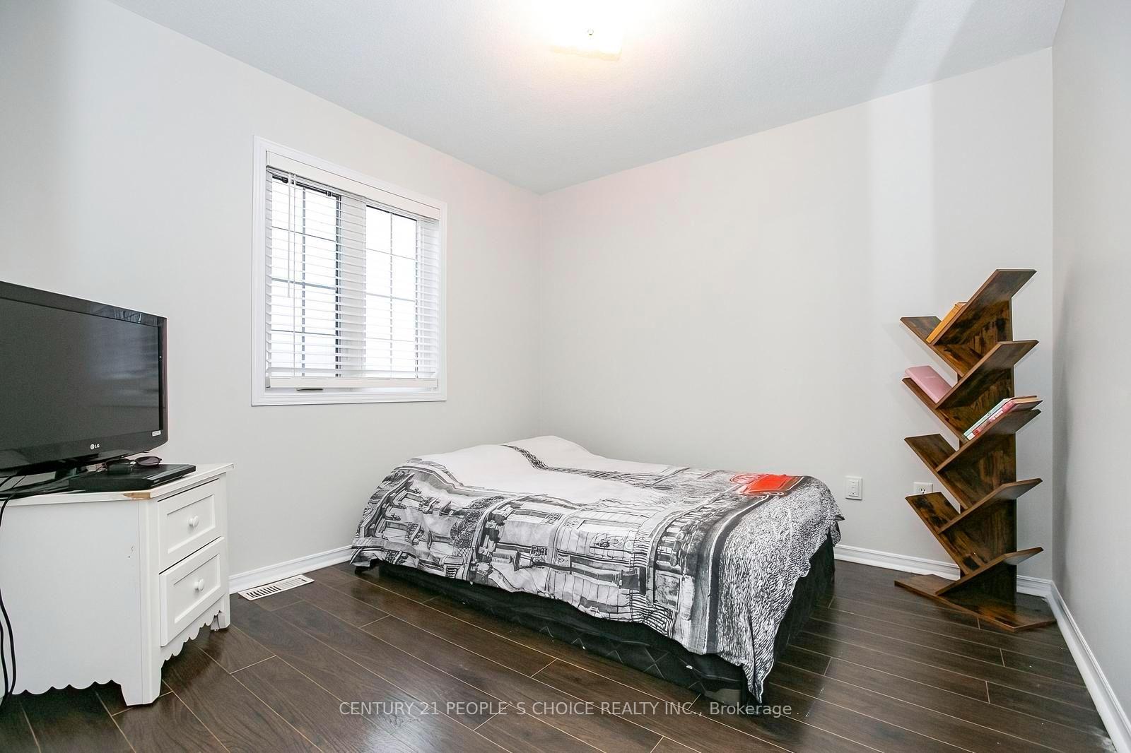 Photo 30 of 90 White Tail Crescent, Brampton, Fletcher's West — HOMEH