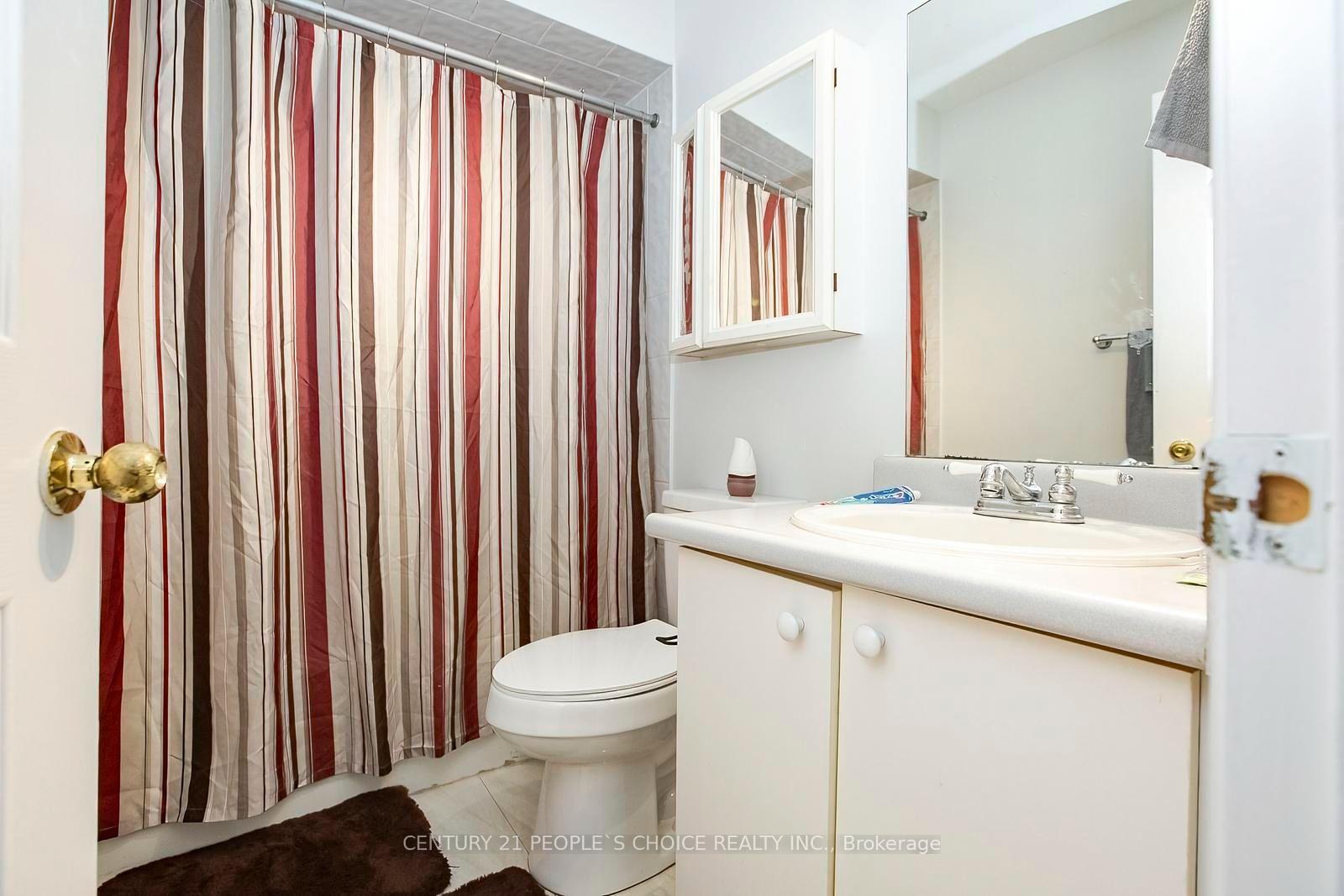 Photo 40 of 90 White Tail Crescent, Brampton, Fletcher's West — HOMEH