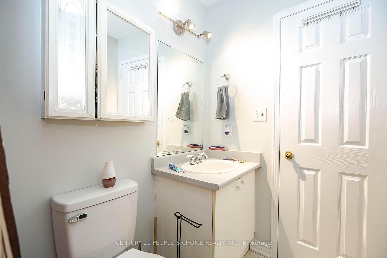 Photo 42 of 90 White Tail Crescent, Brampton, Fletcher's West — HOMEH
