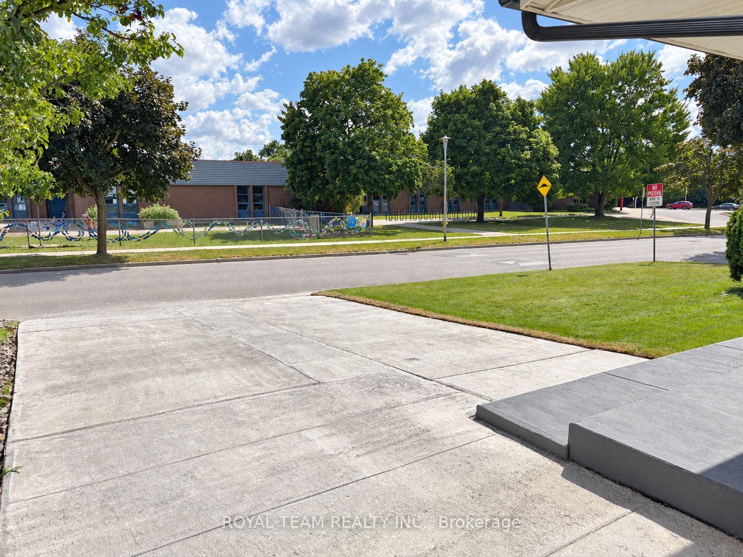 Photo 2 of 653 Steeplechase Drive, London, South N — HOMEH