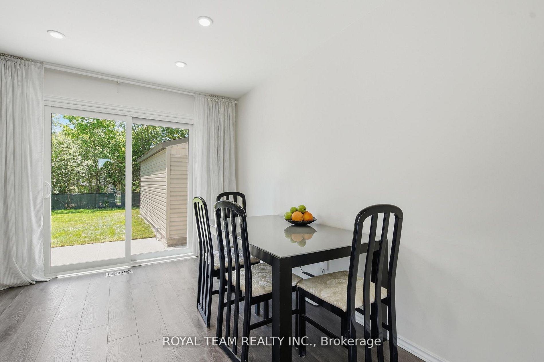 Photo 11 of 653 Steeplechase Drive, London, South N — HOMEH
