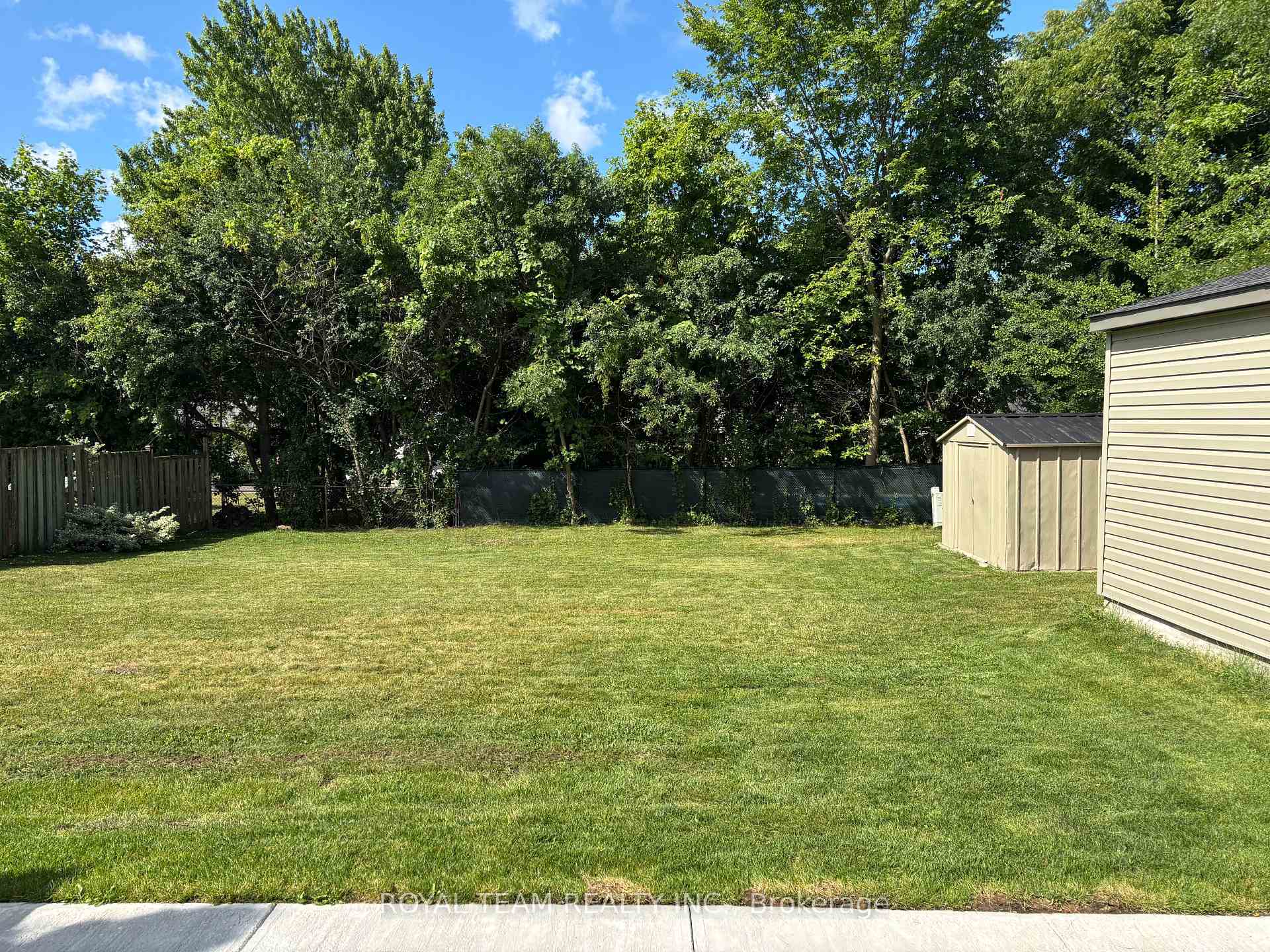Photo 42 of 653 Steeplechase Drive, London, South N — HOMEH