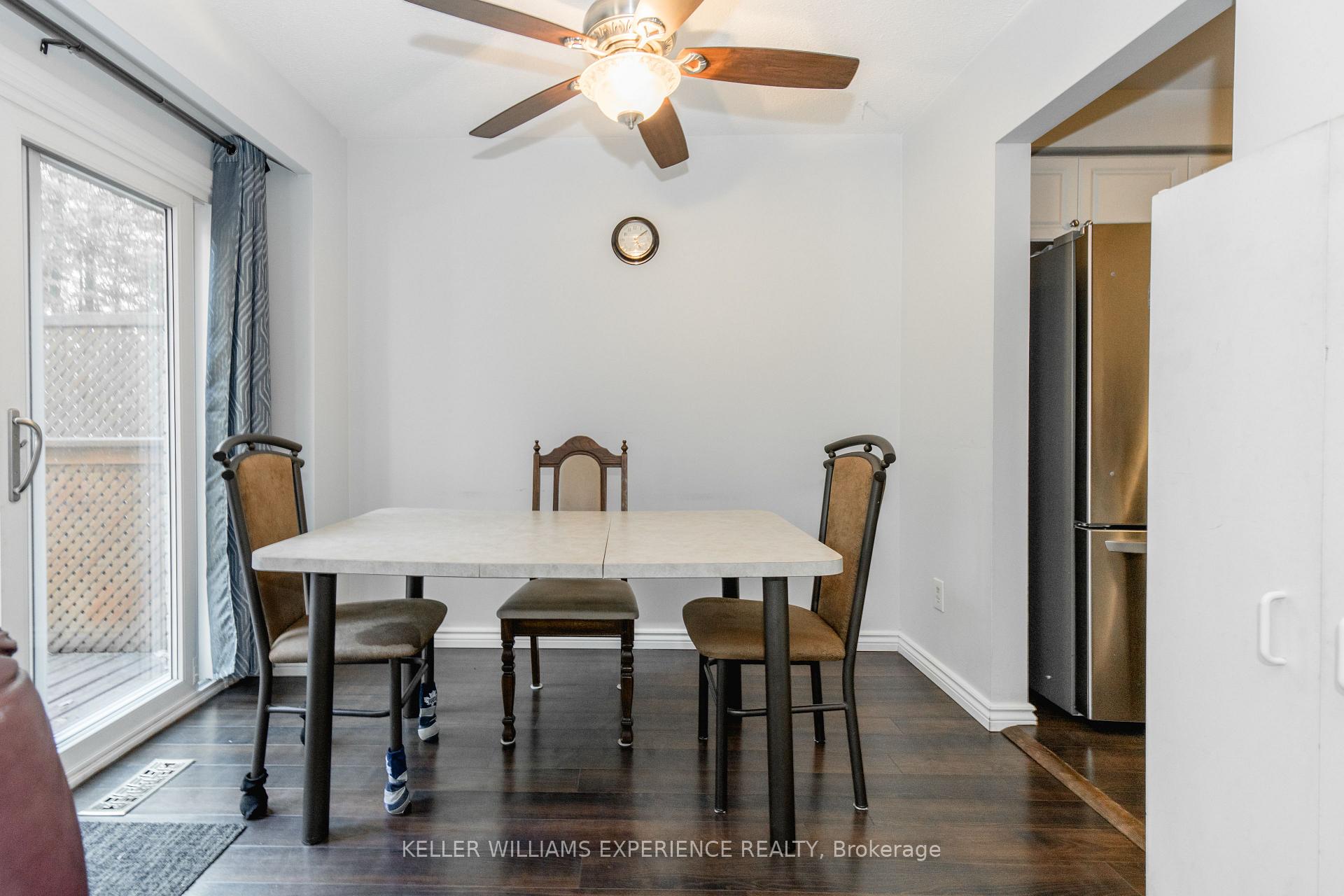 Photo 7 of 49 Burns Circle, Barrie, Letitia Heights — HOMEH