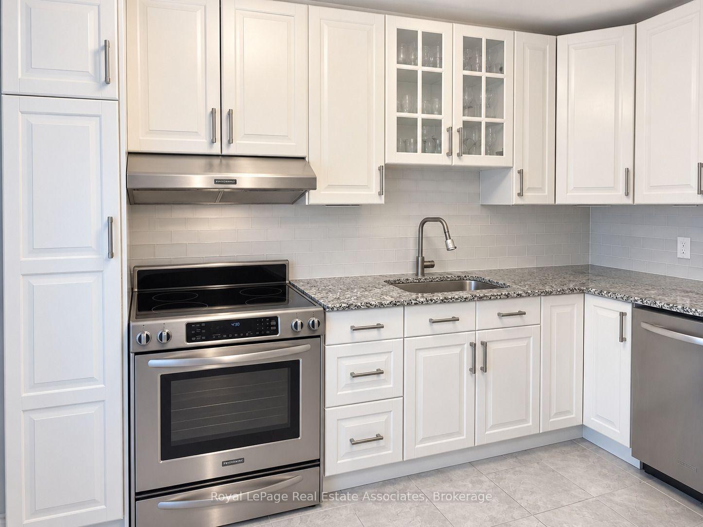 Photo 6 of Unit 125, 2440 Bromsgrove Road, Mississauga, Clarkson — HOMEH