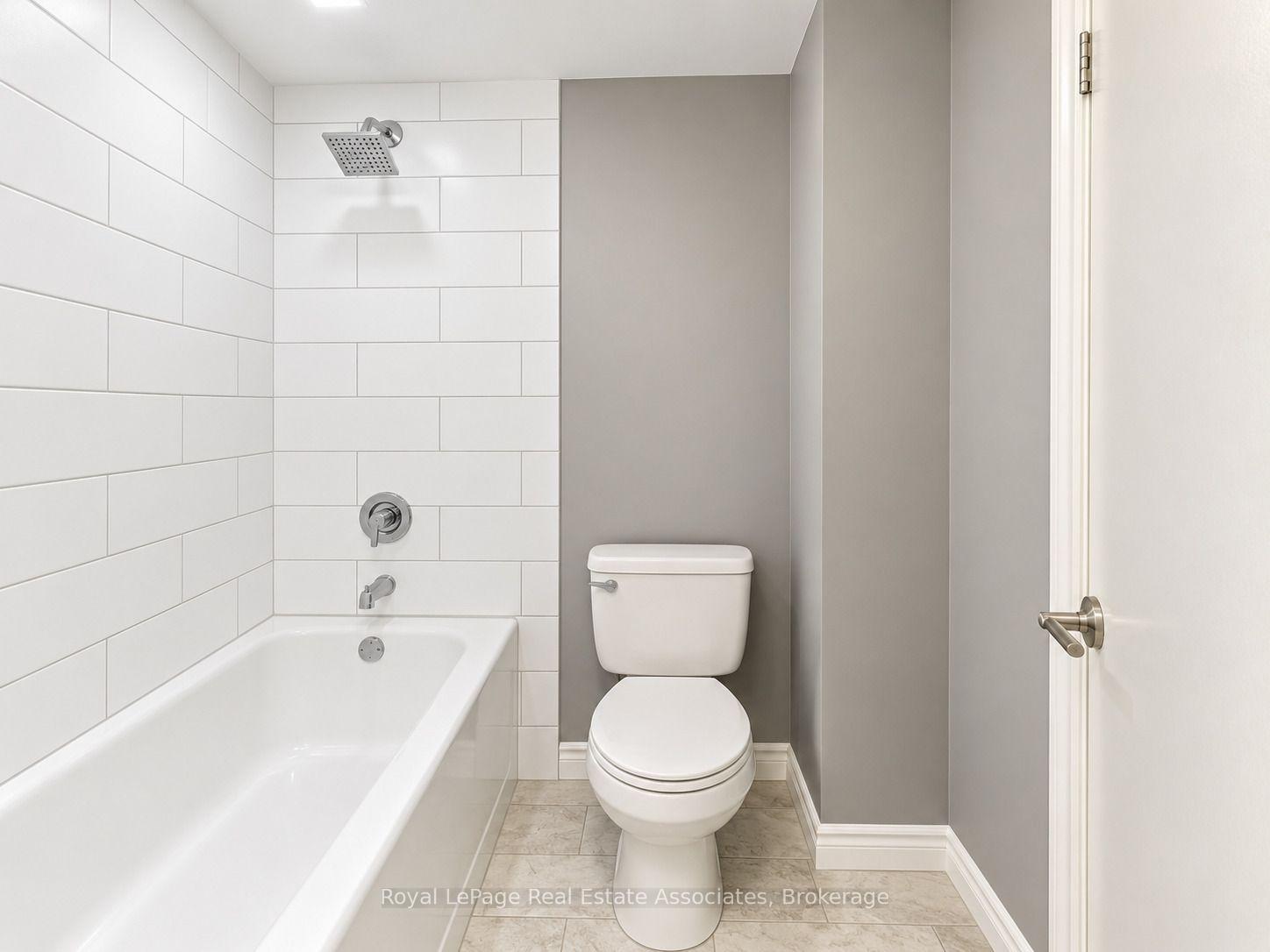 Photo 17 of Unit 125, 2440 Bromsgrove Road, Mississauga, Clarkson — HOMEH