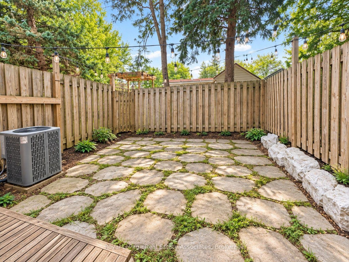 Photo 20 of Unit 125, 2440 Bromsgrove Road, Mississauga, Clarkson — HOMEH