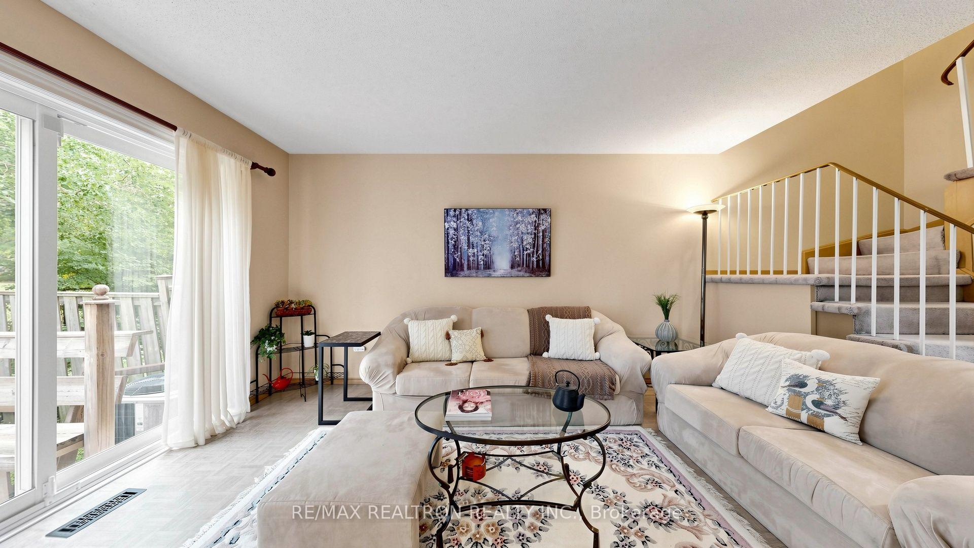 Photo 3 of 145 Campbell Avenue, Vaughan, Crestwood-Springfarm-Yorkhill — HOMEH