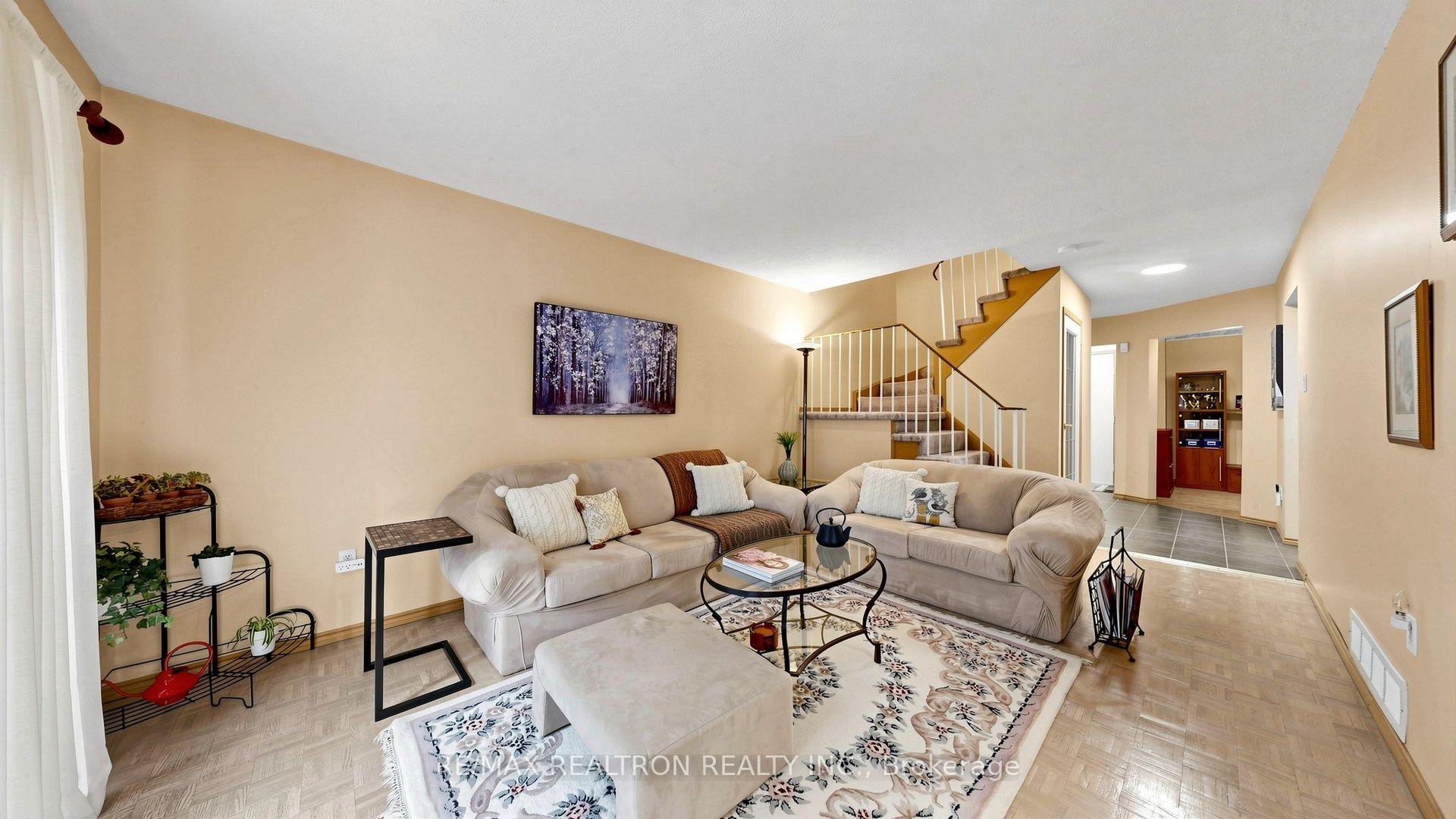 Photo 4 of 145 Campbell Avenue, Vaughan, Crestwood-Springfarm-Yorkhill — HOMEH