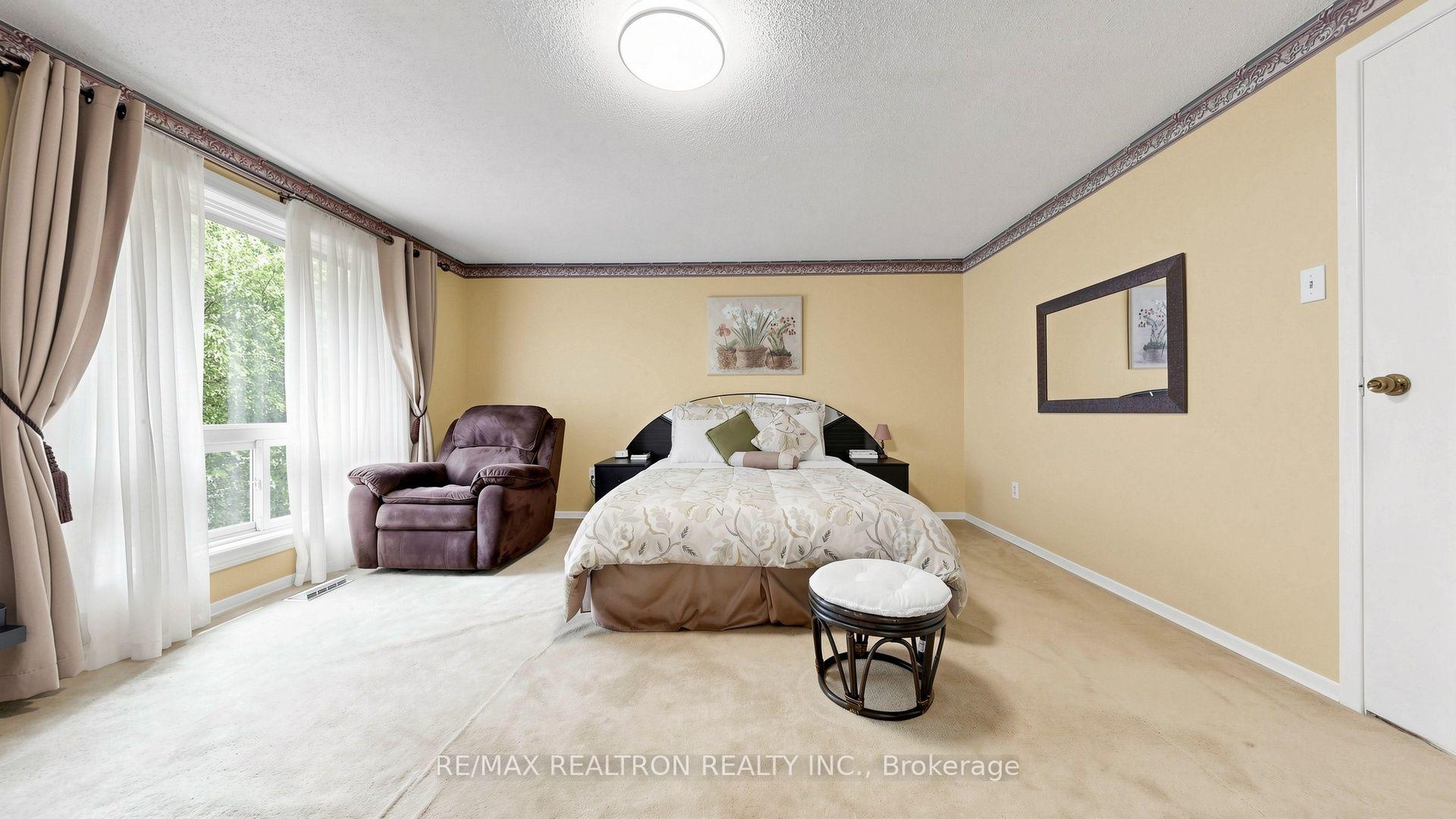 Photo 18 of 145 Campbell Avenue, Vaughan, Crestwood-Springfarm-Yorkhill — HOMEH