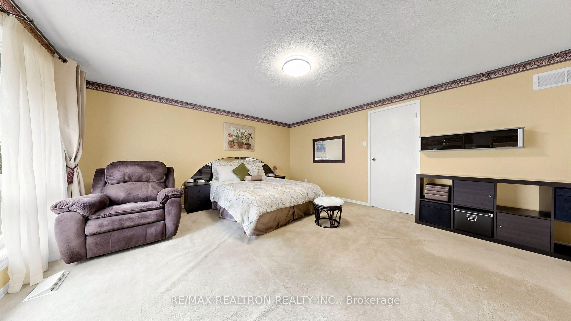 Photo 19 of 145 Campbell Avenue, Vaughan, Crestwood-Springfarm-Yorkhill — HOMEH