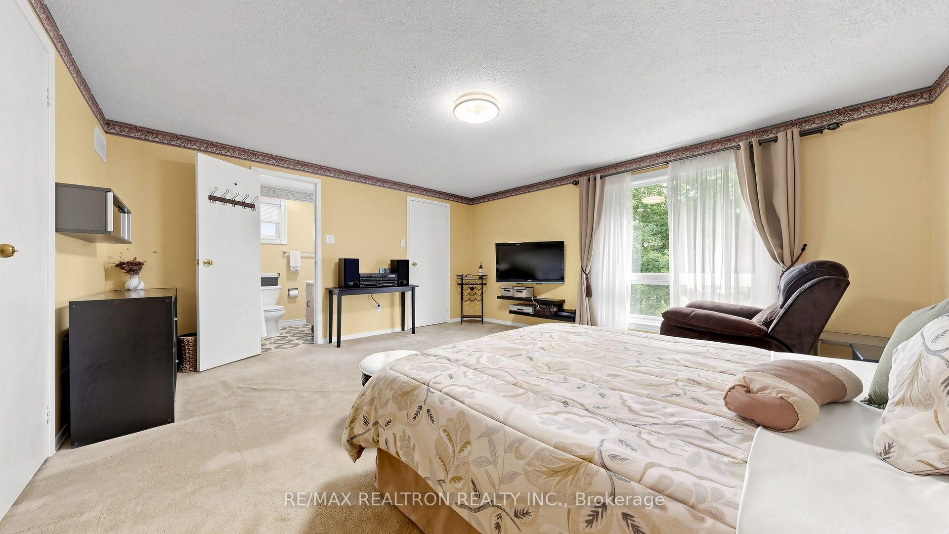 Photo 20 of 145 Campbell Avenue, Vaughan, Crestwood-Springfarm-Yorkhill — HOMEH