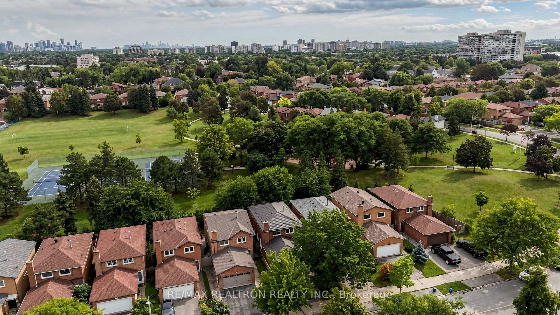 Photo 42 of 145 Campbell Avenue, Vaughan, Crestwood-Springfarm-Yorkhill — HOMEH