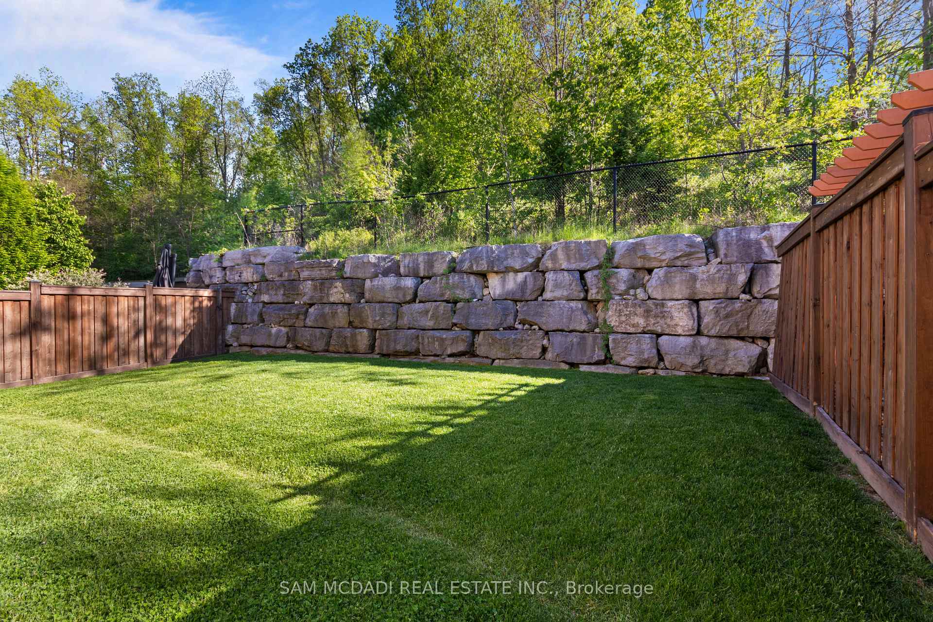 Photo 43 of 46 Foxtail Court, Halton Hills, Georgetown — HOMEH