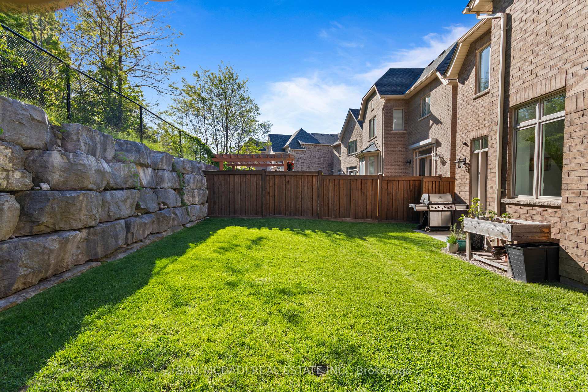 Photo 44 of 46 Foxtail Court, Halton Hills, Georgetown — HOMEH