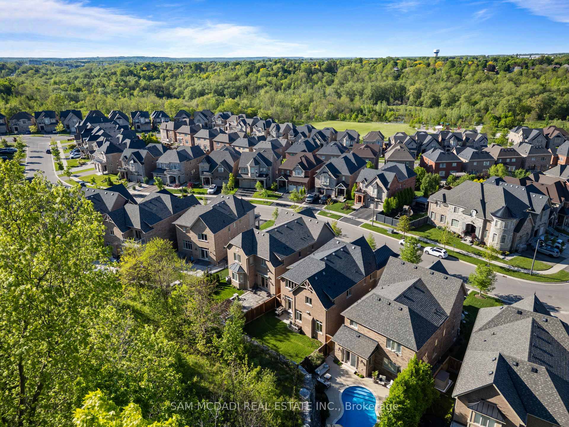 Photo 49 of 46 Foxtail Court, Halton Hills, Georgetown — HOMEH