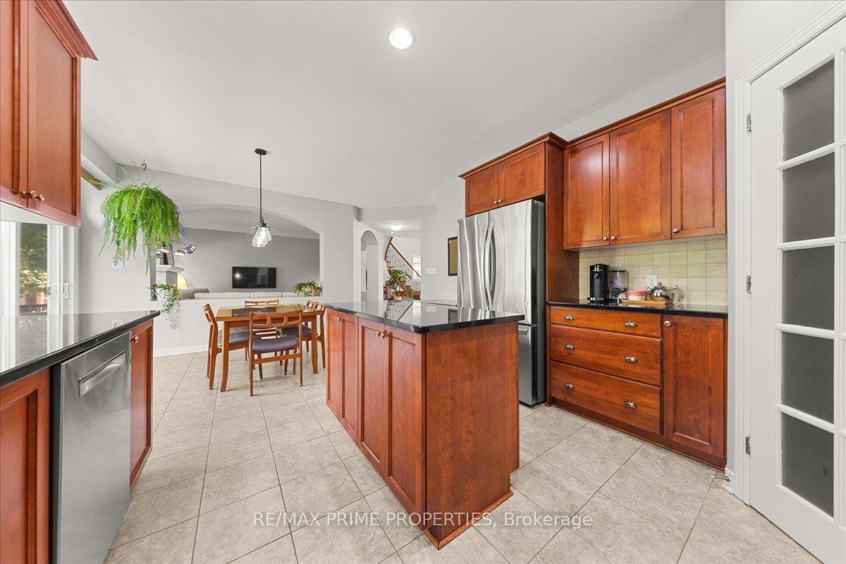 Photo 17 of 20 Quarry Ridge Drive, Ottawa, Convent Glen North — HOMEH