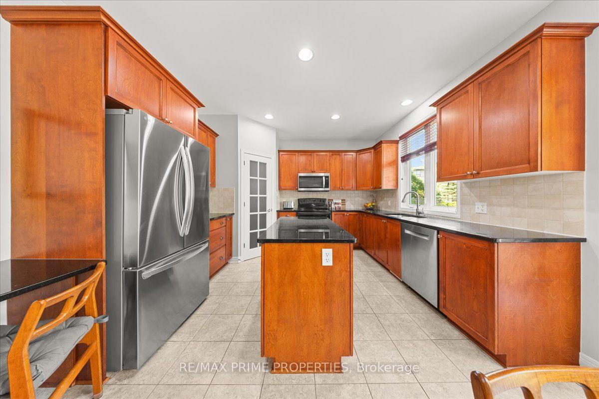 Photo 18 of 20 Quarry Ridge Drive, Ottawa, Convent Glen North — HOMEH