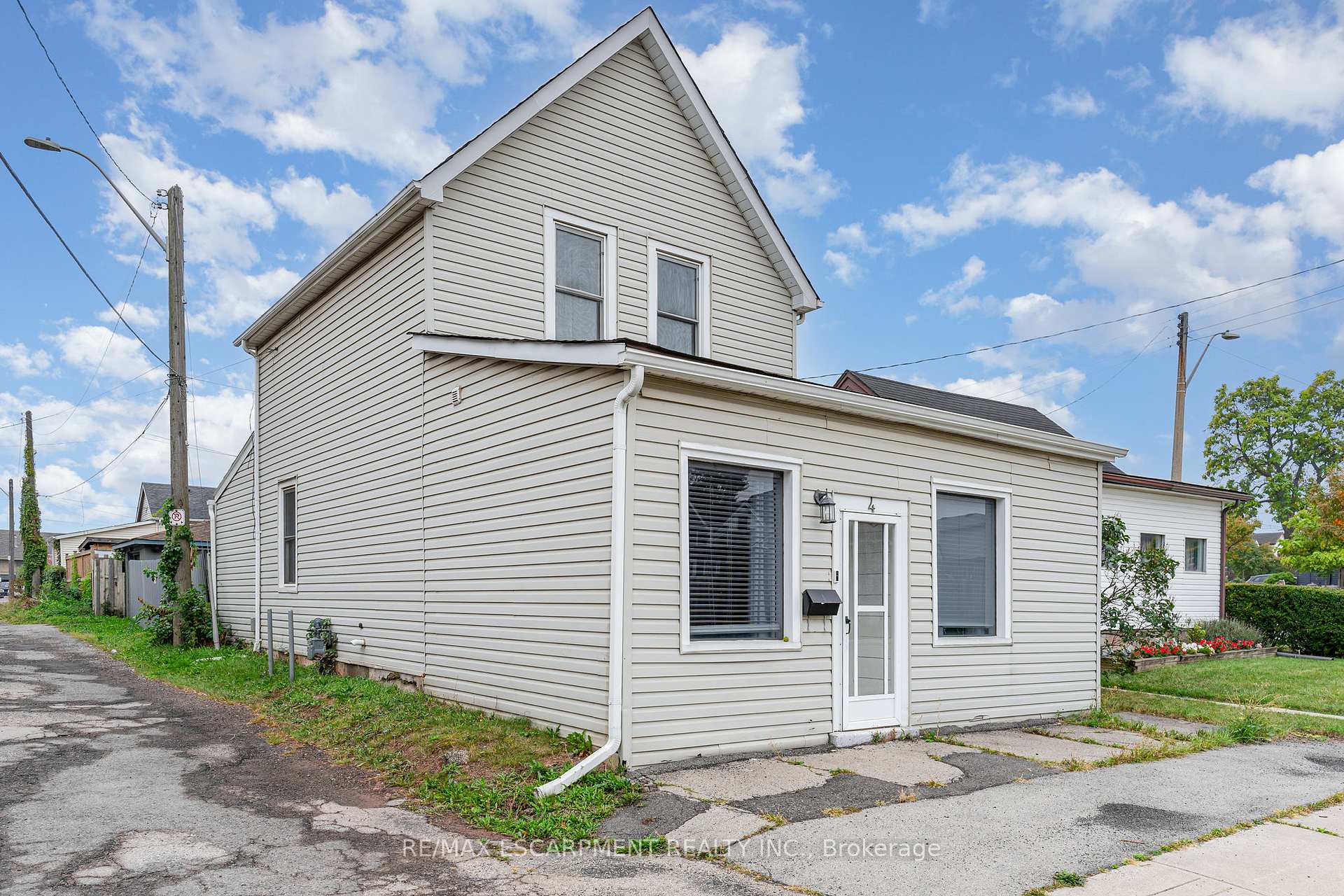 Photo 25 of 4 Robins Avenue, Hamilton, Crown Point — HOMEH