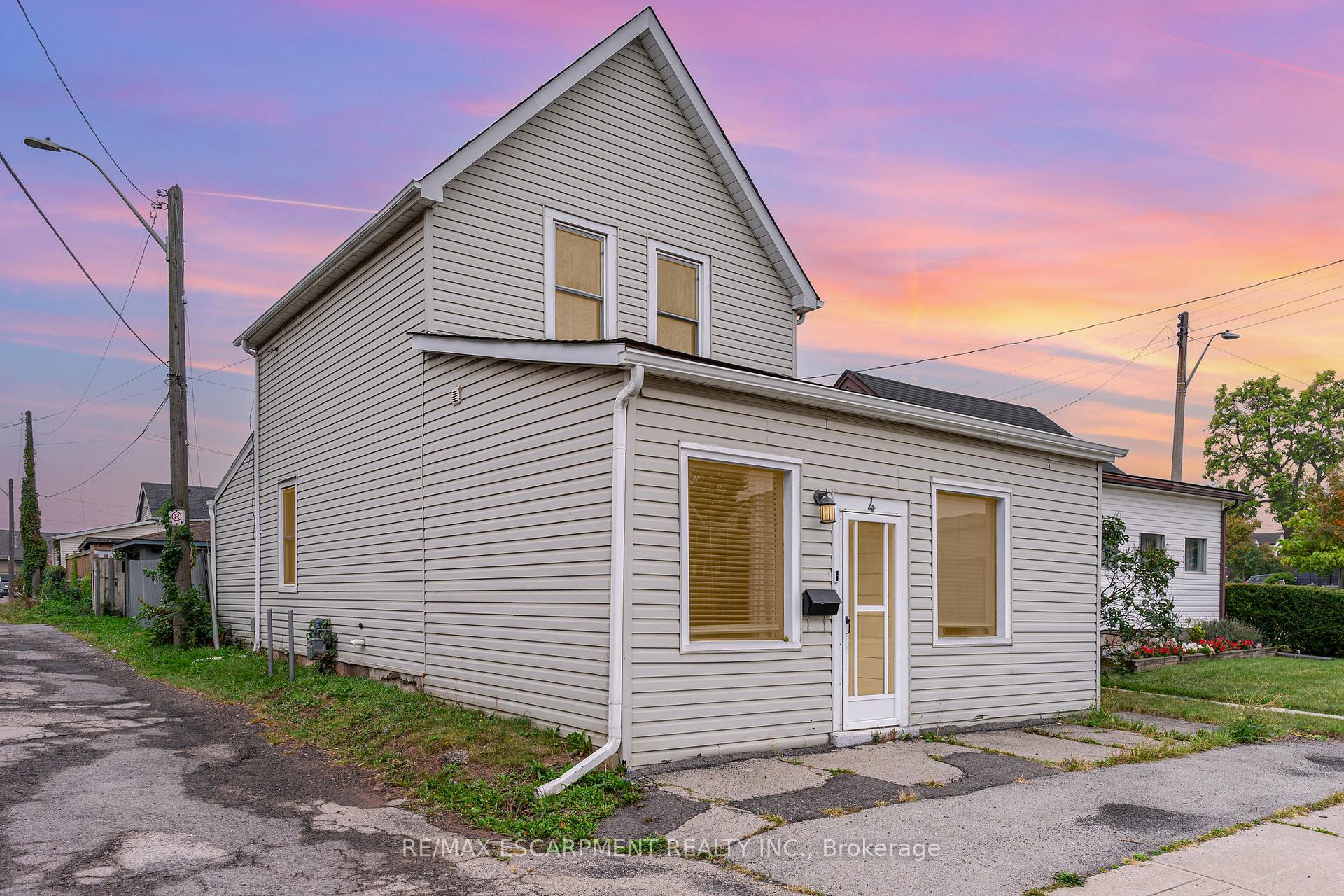 Photo 26 of 4 Robins Avenue, Hamilton, Crown Point — HOMEH