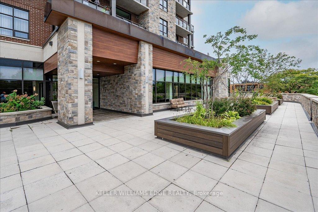 Photo 3 of Unit 607, 3290 New Street, Burlington, Roseland — HOMEH