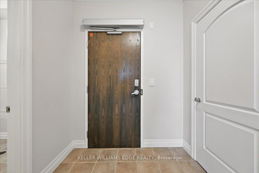 Photo 4 of Unit 607, 3290 New Street, Burlington, Roseland — HOMEH
