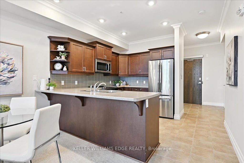 Photo 13 of Unit 607, 3290 New Street, Burlington, Roseland — HOMEH