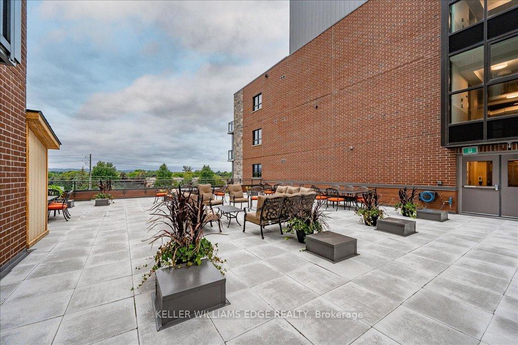 Photo 44 of Unit 607, 3290 New Street, Burlington, Roseland — HOMEH