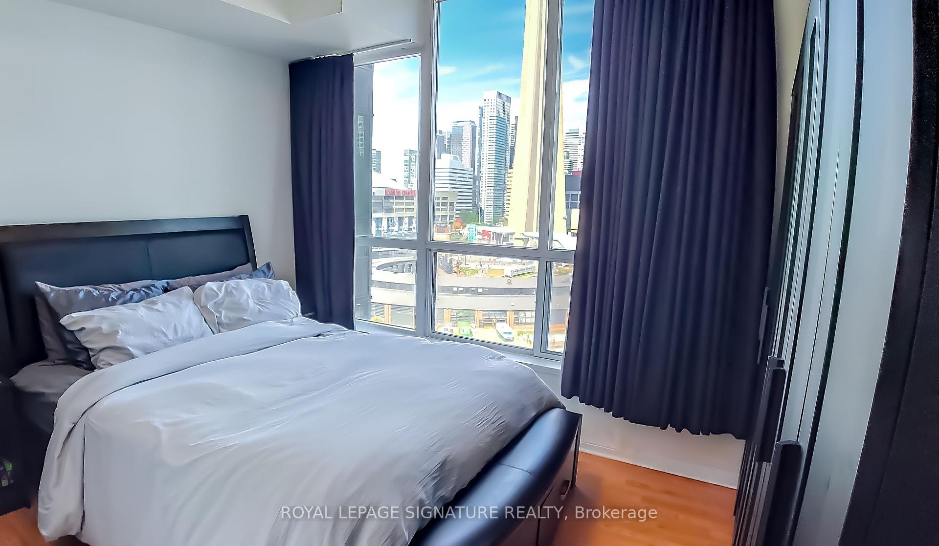 Photo 10 of Unit 1726, 230 Queens Quay W, Toronto, Waterfront Communities — HOMEH
