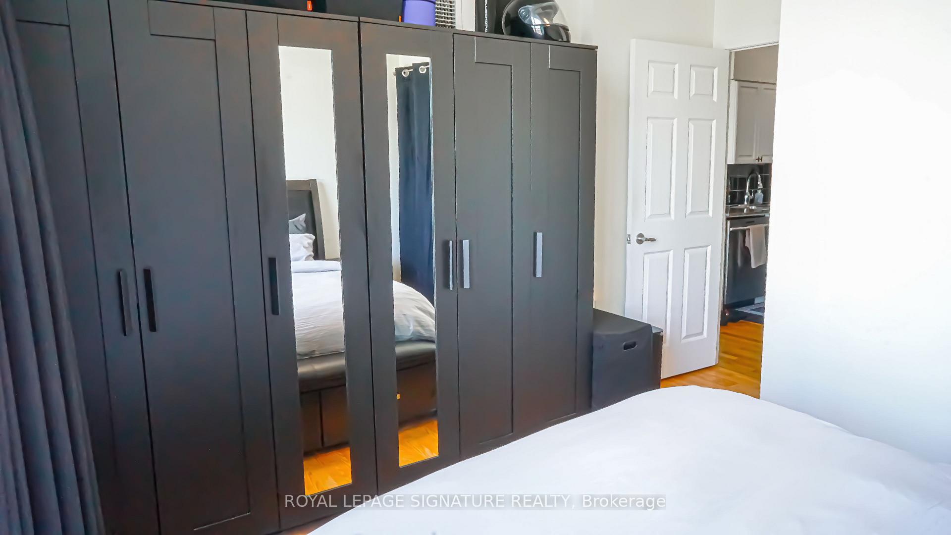 Photo 11 of Unit 1726, 230 Queens Quay W, Toronto, Waterfront Communities — HOMEH