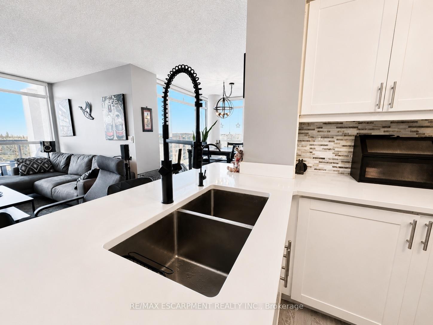 Photo 16 of Unit 809, 1940 Ironstone Drive, Burlington, Uptown — HOMEH