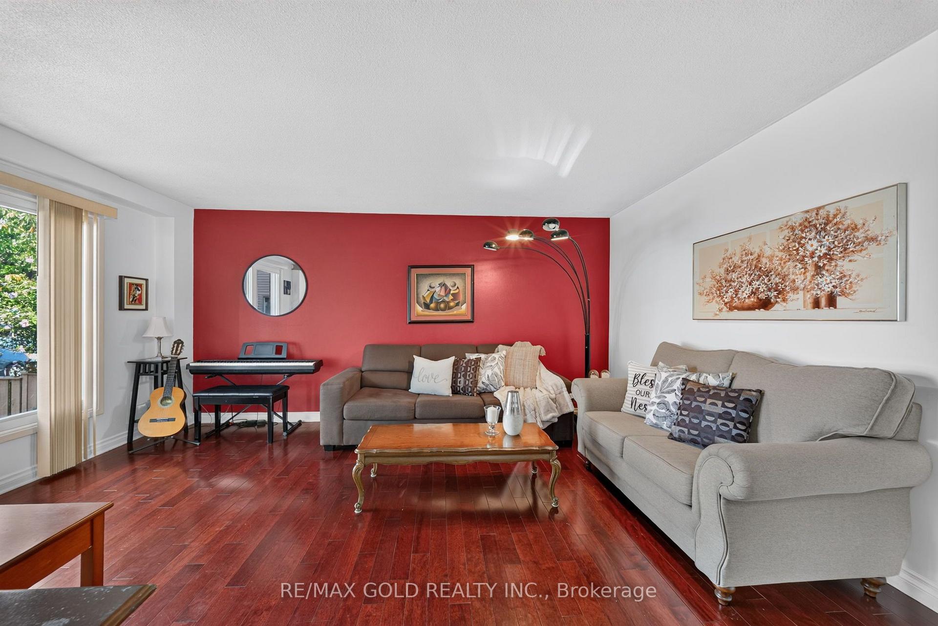 Photo 13 of 10 Jeffrey Street, Brampton, Northgate — HOMEH