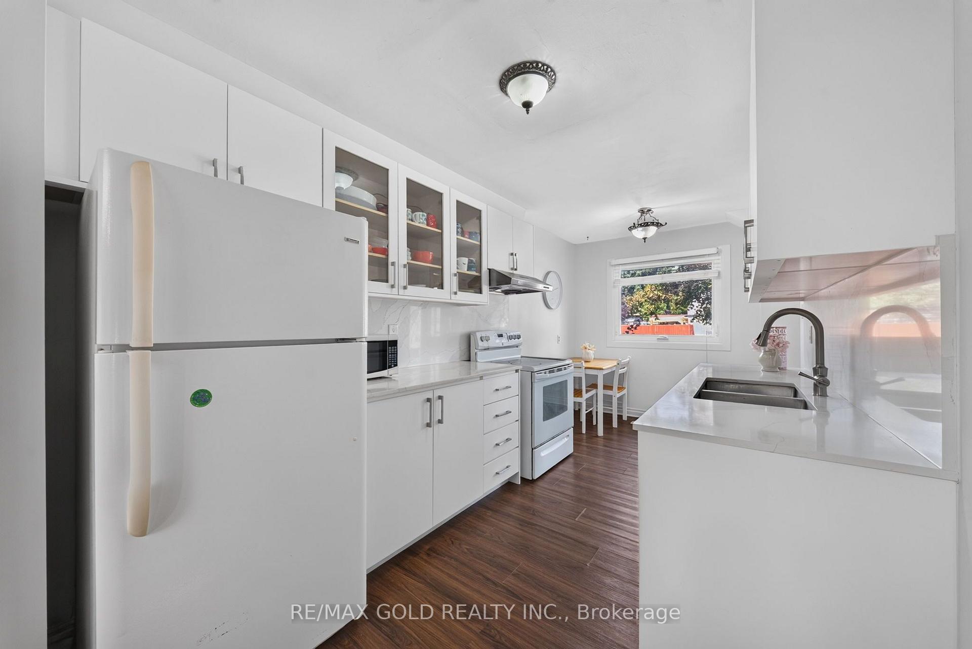 Photo 17 of 10 Jeffrey Street, Brampton, Northgate — HOMEH