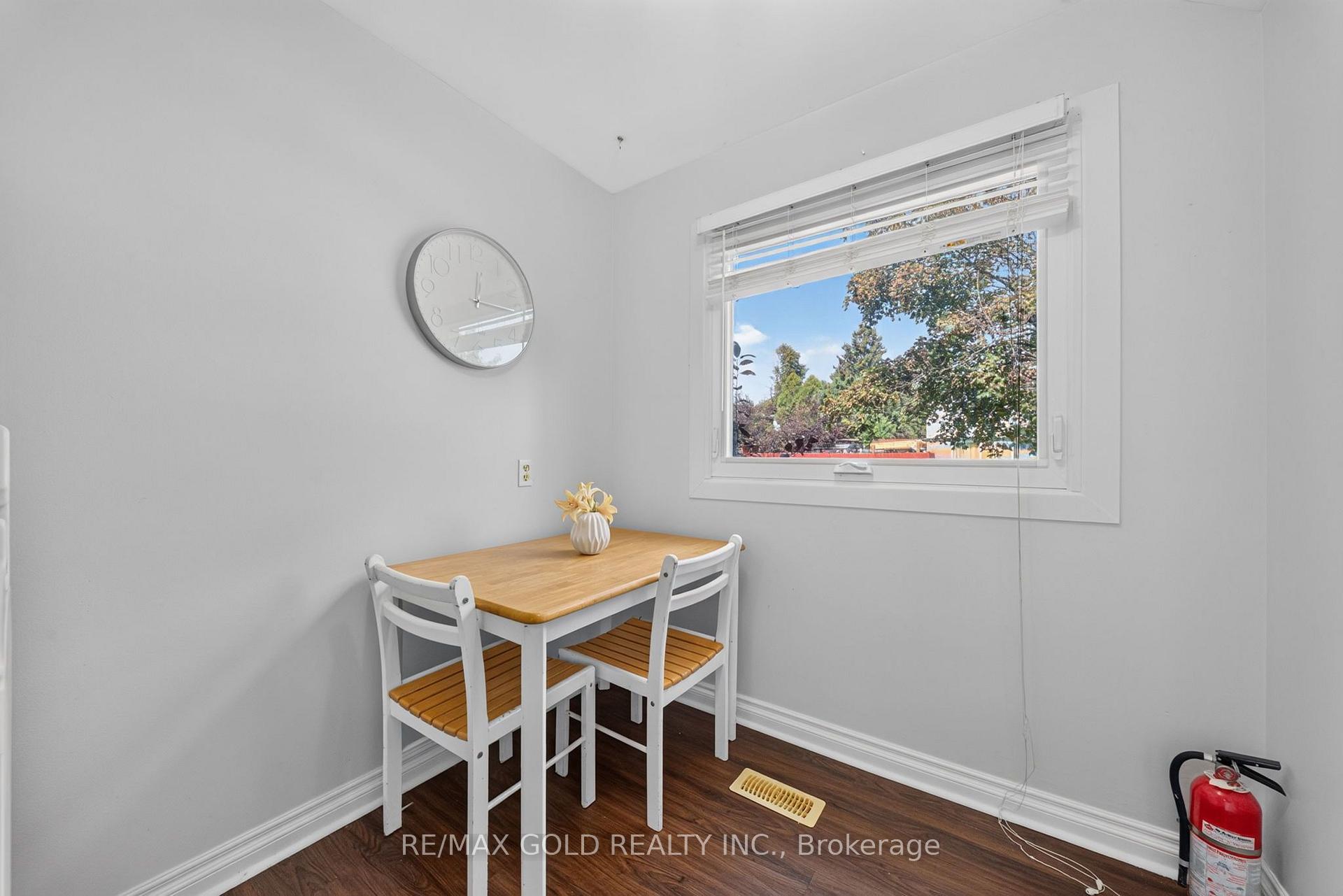 Photo 21 of 10 Jeffrey Street, Brampton, Northgate — HOMEH
