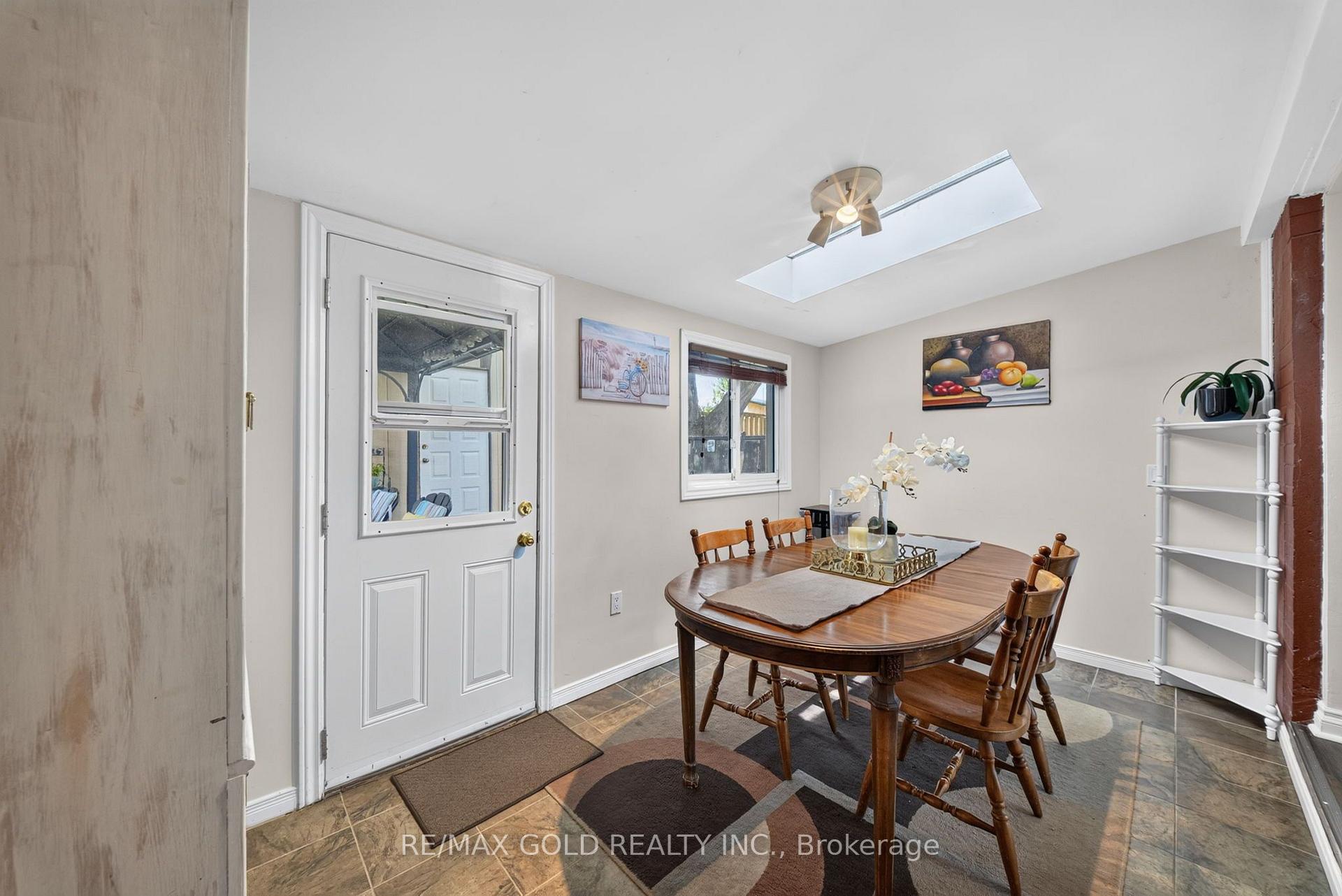 Photo 22 of 10 Jeffrey Street, Brampton, Northgate — HOMEH