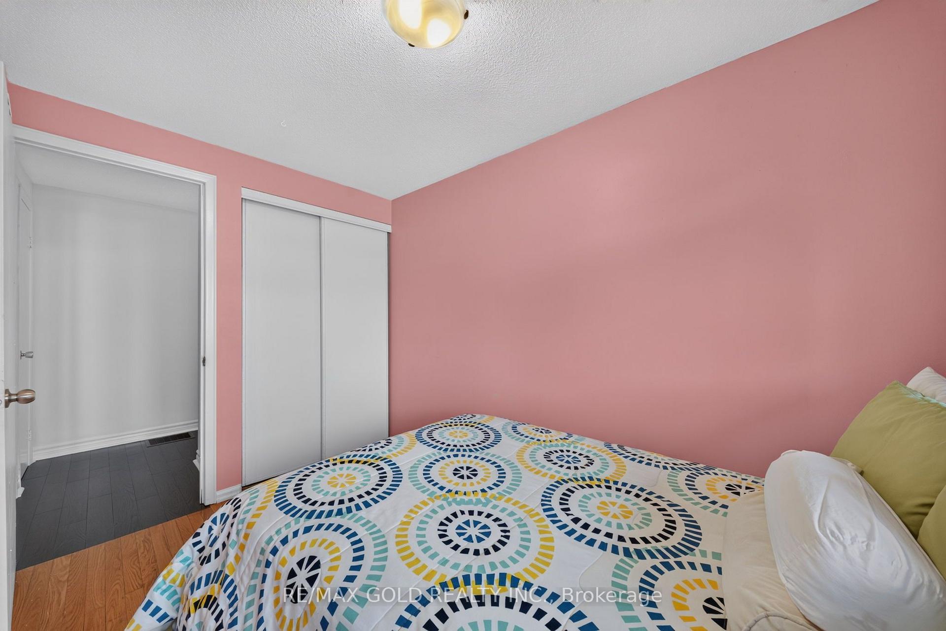 Photo 33 of 10 Jeffrey Street, Brampton, Northgate — HOMEH