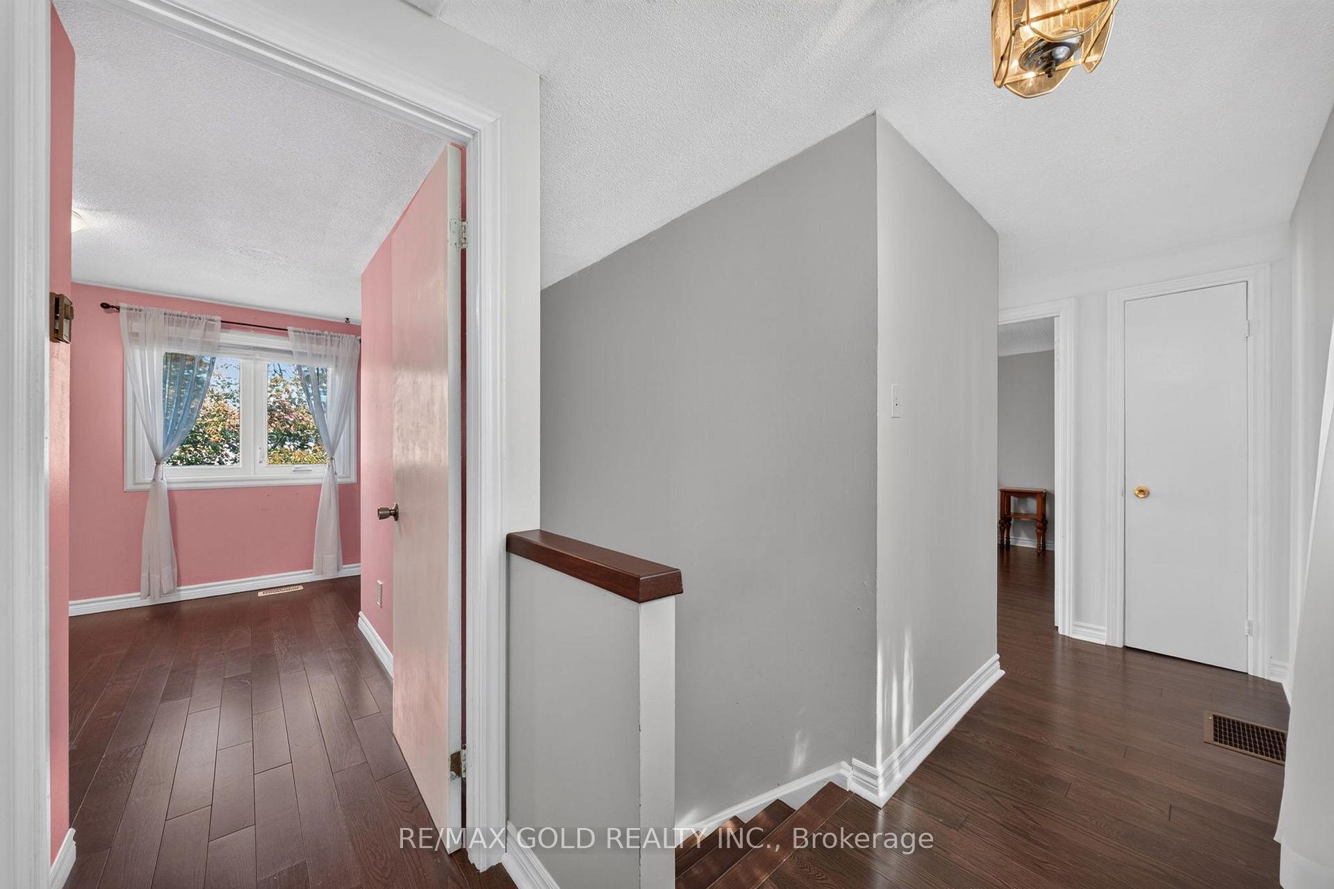 Photo 34 of 10 Jeffrey Street, Brampton, Northgate — HOMEH