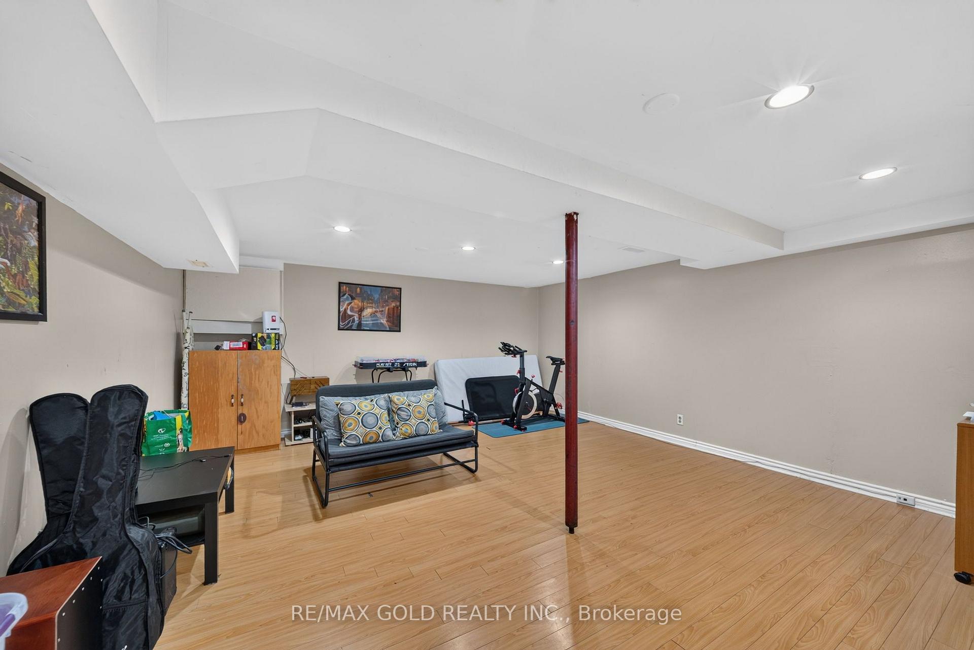 Photo 36 of 10 Jeffrey Street, Brampton, Northgate — HOMEH