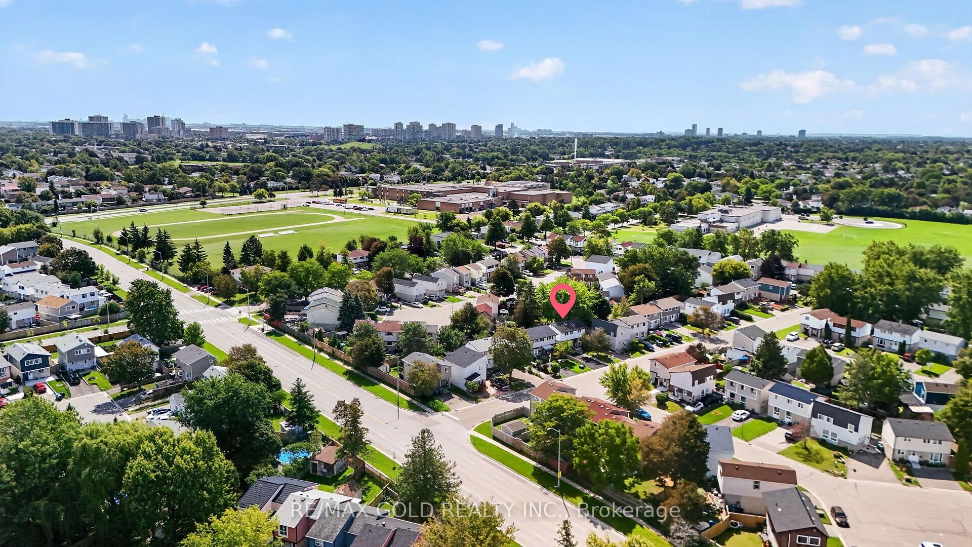 Photo 49 of 10 Jeffrey Street, Brampton, Northgate — HOMEH