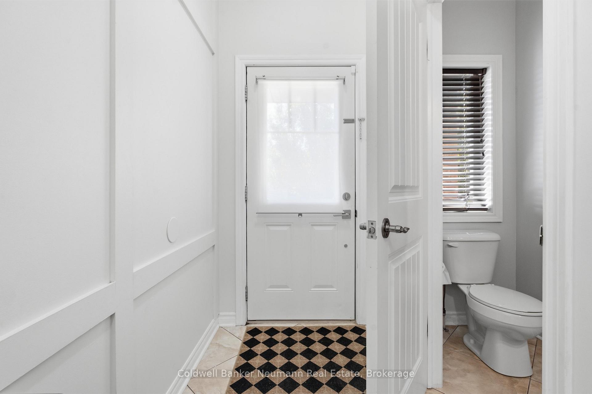 Photo 3 of 186 Goodwin Drive, Guelph, Pineridge/Westminster Woods — HOMEH