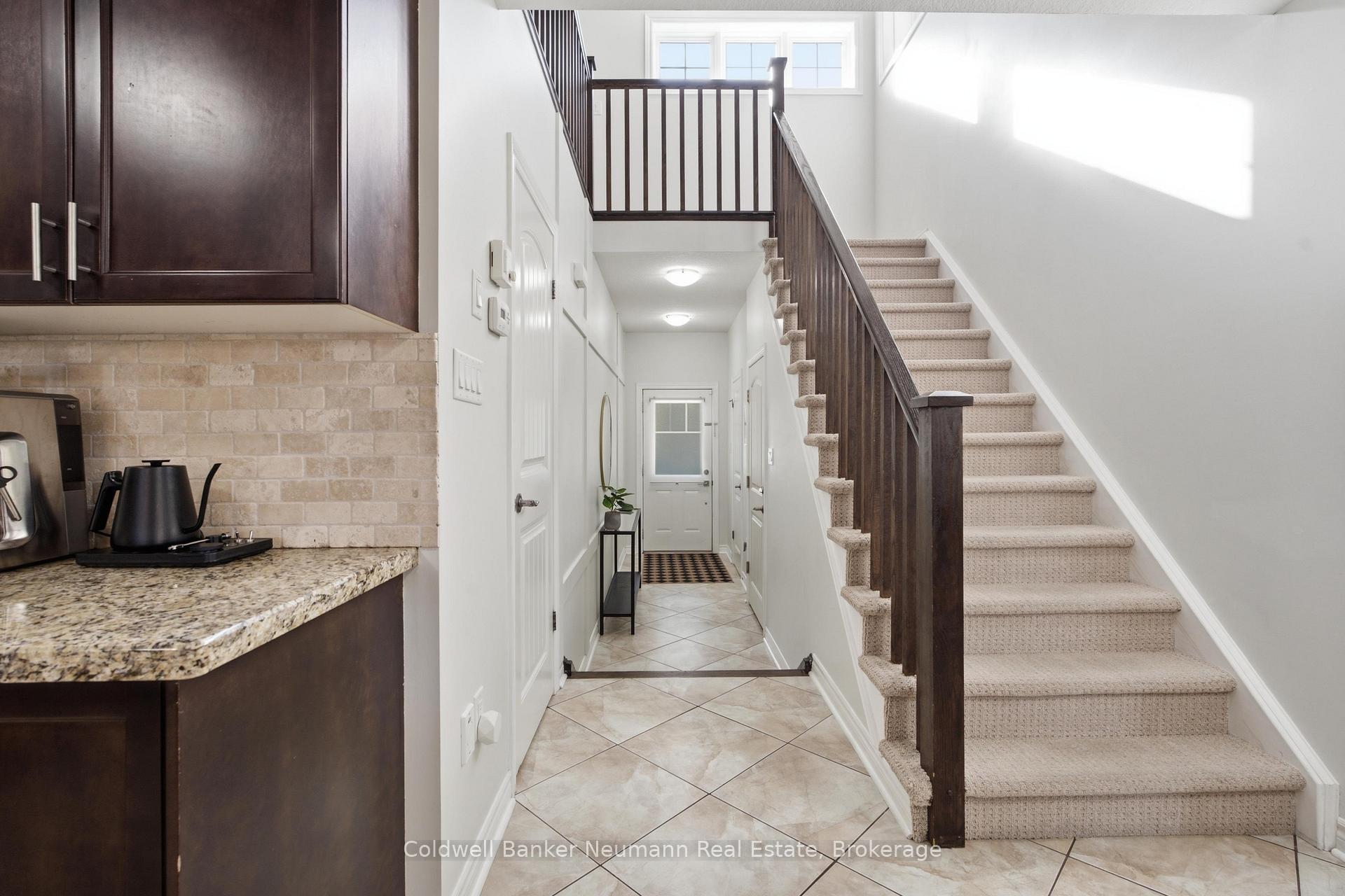 Photo 4 of 186 Goodwin Drive, Guelph, Pineridge/Westminster Woods — HOMEH