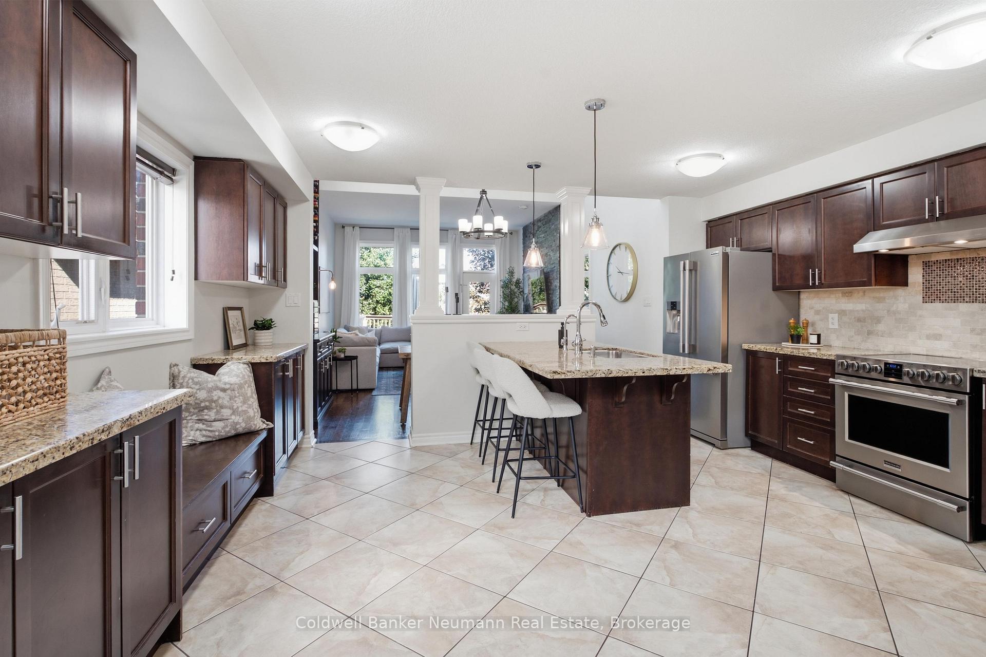 Photo 5 of 186 Goodwin Drive, Guelph, Pineridge/Westminster Woods — HOMEH
