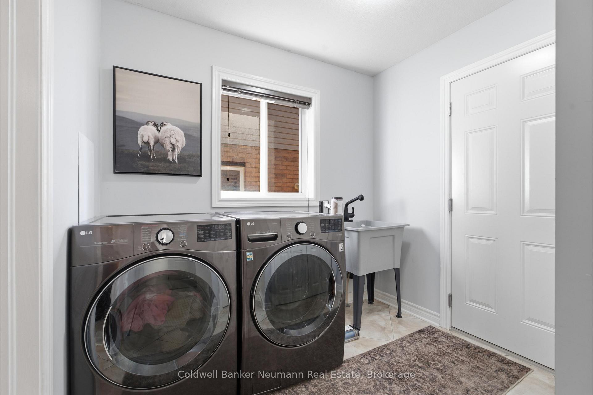Photo 16 of 186 Goodwin Drive, Guelph, Pineridge/Westminster Woods — HOMEH