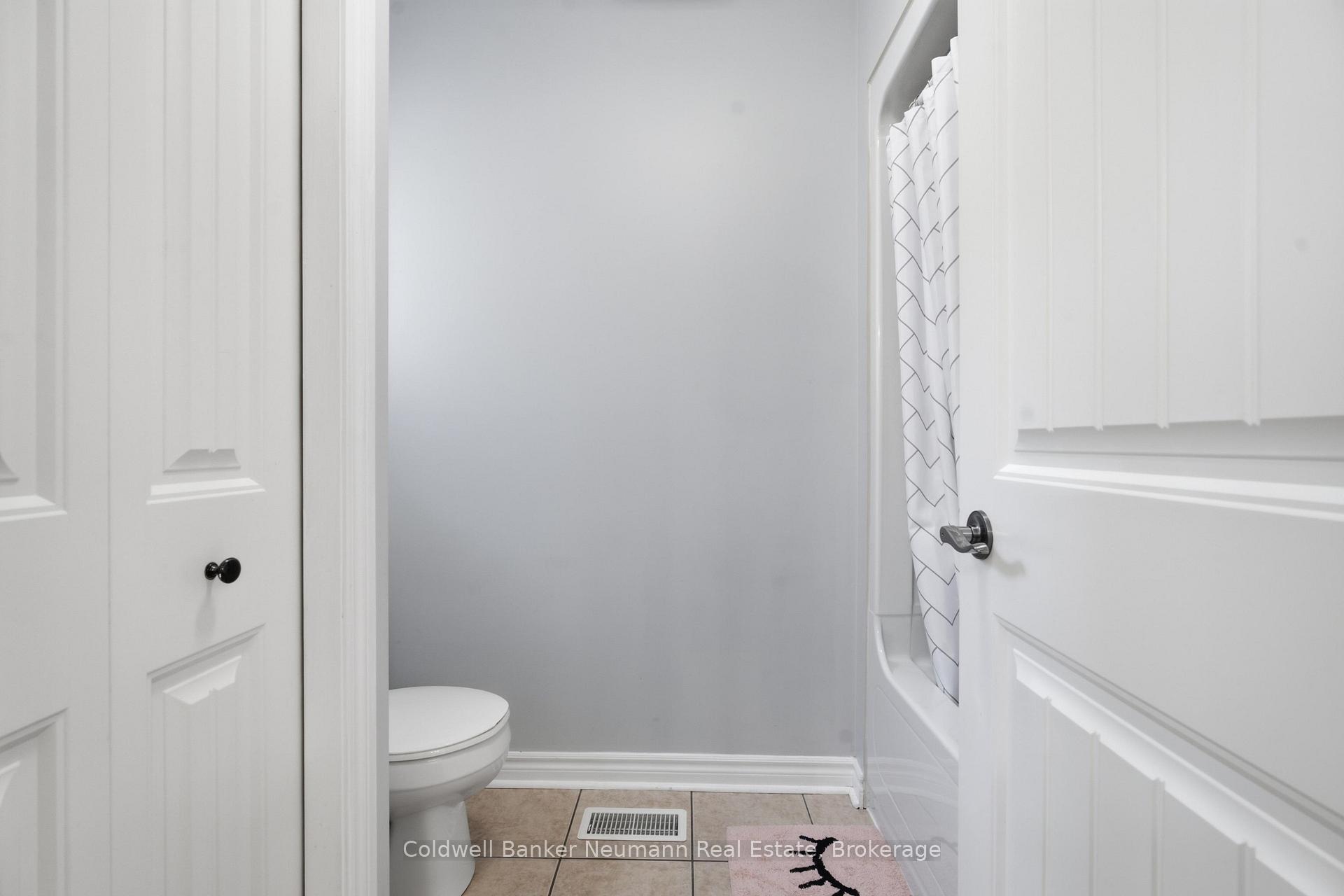 Photo 25 of 186 Goodwin Drive, Guelph, Pineridge/Westminster Woods — HOMEH