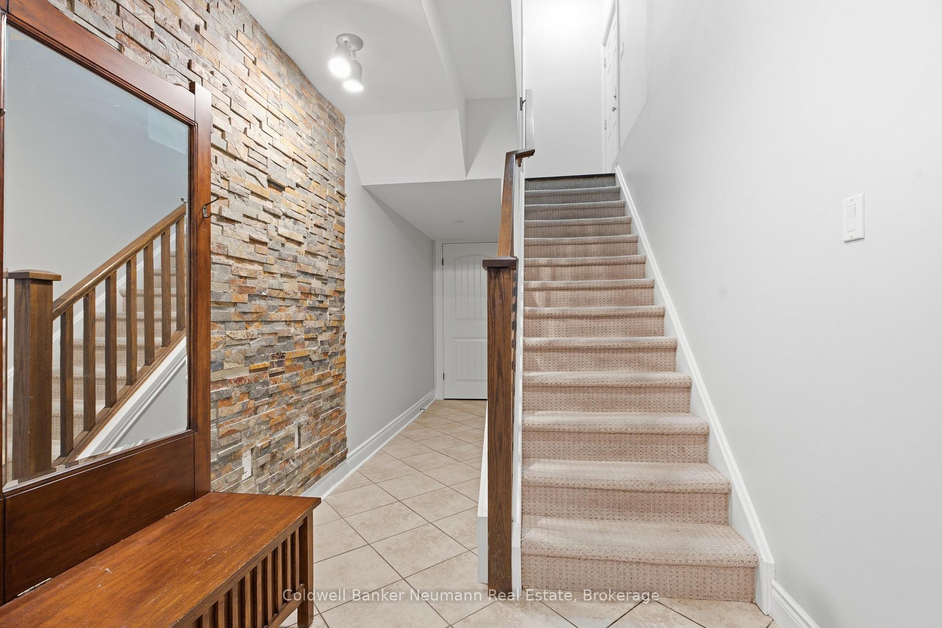 Photo 26 of 186 Goodwin Drive, Guelph, Pineridge/Westminster Woods — HOMEH