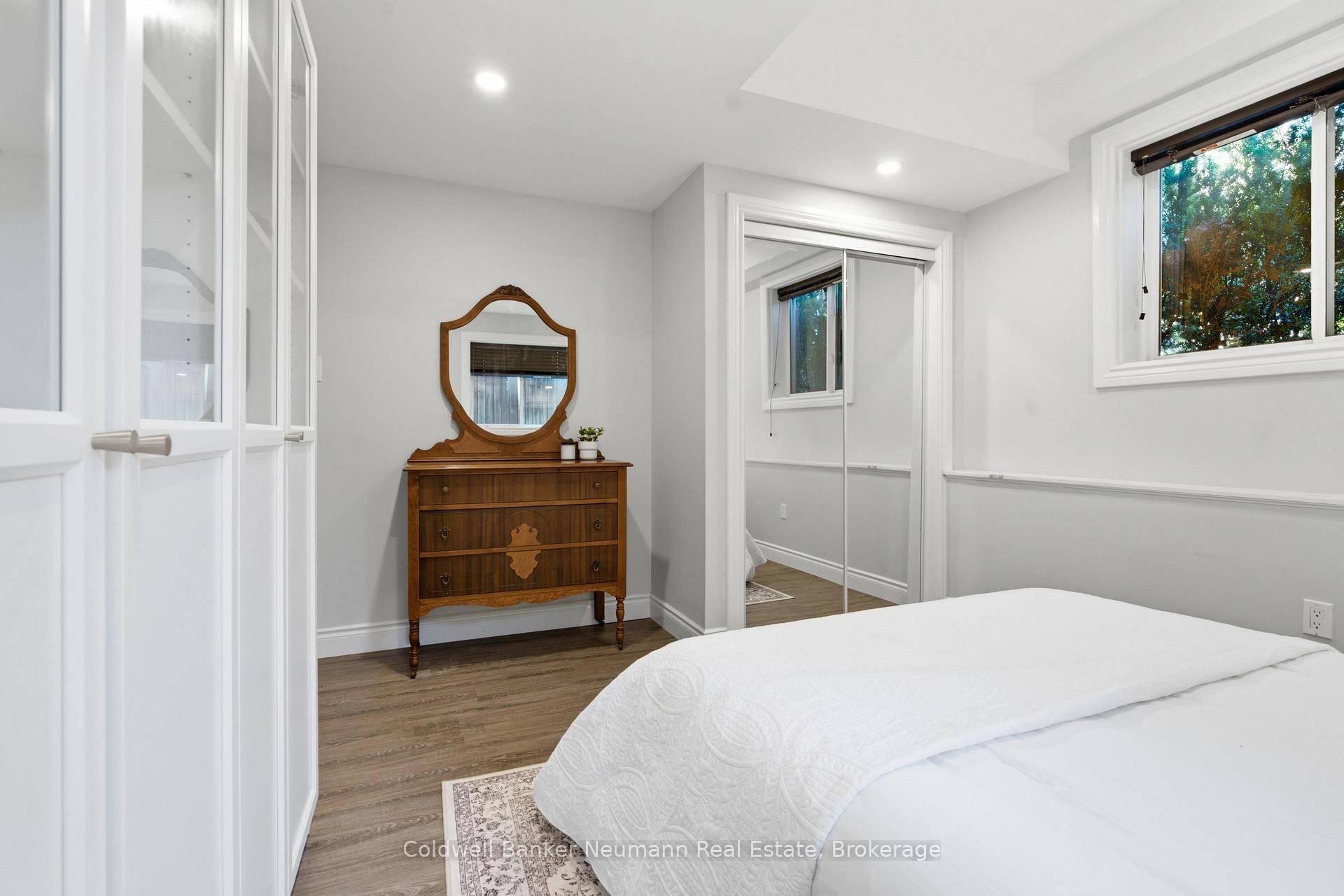 Photo 33 of 186 Goodwin Drive, Guelph, Pineridge/Westminster Woods — HOMEH