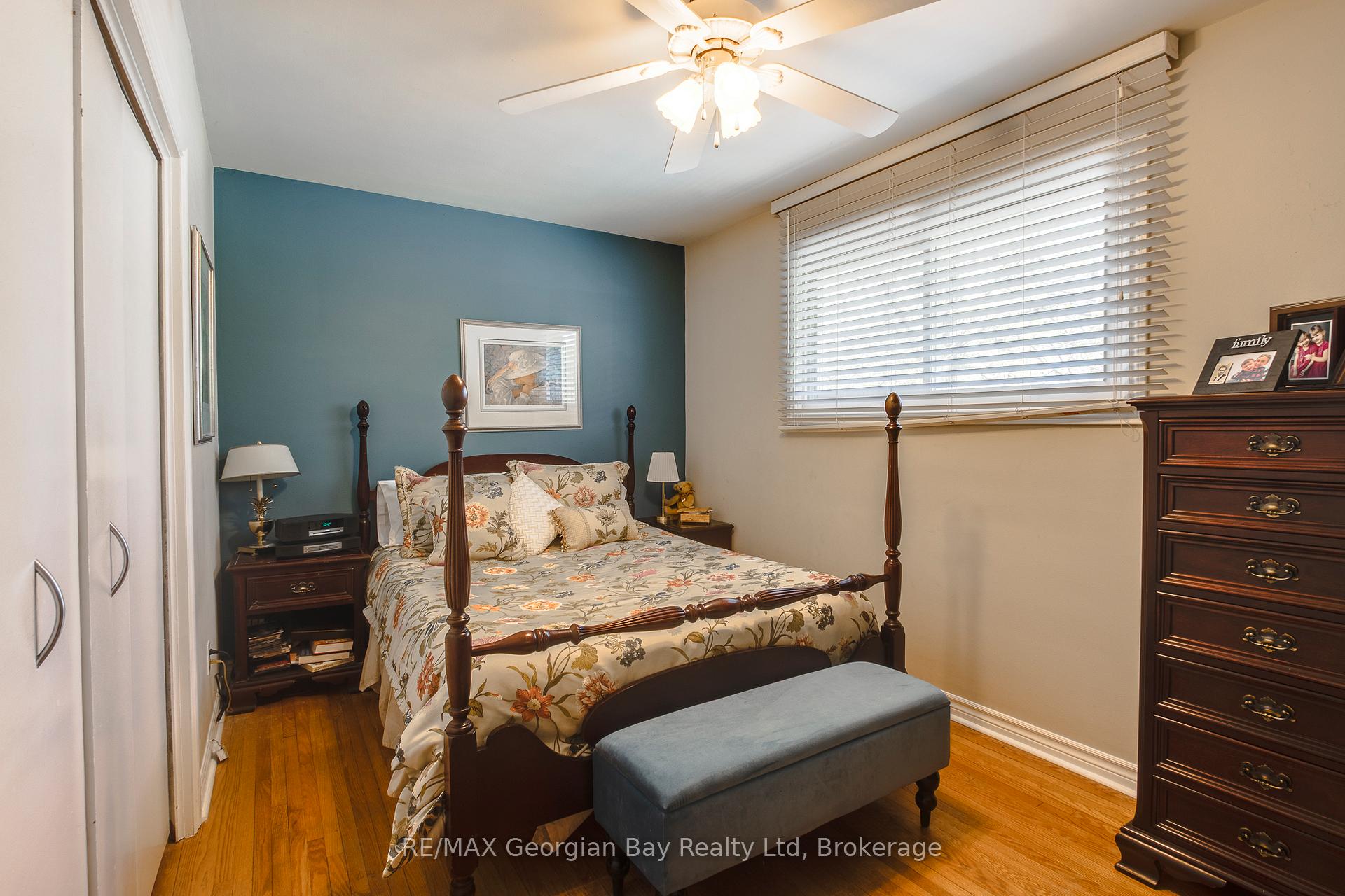 Photo 11 of 338 Seventh Street, Midland — HOMEH