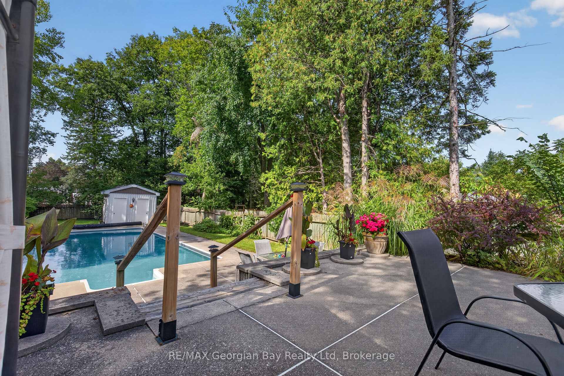 Photo 21 of 338 Seventh Street, Midland — HOMEH