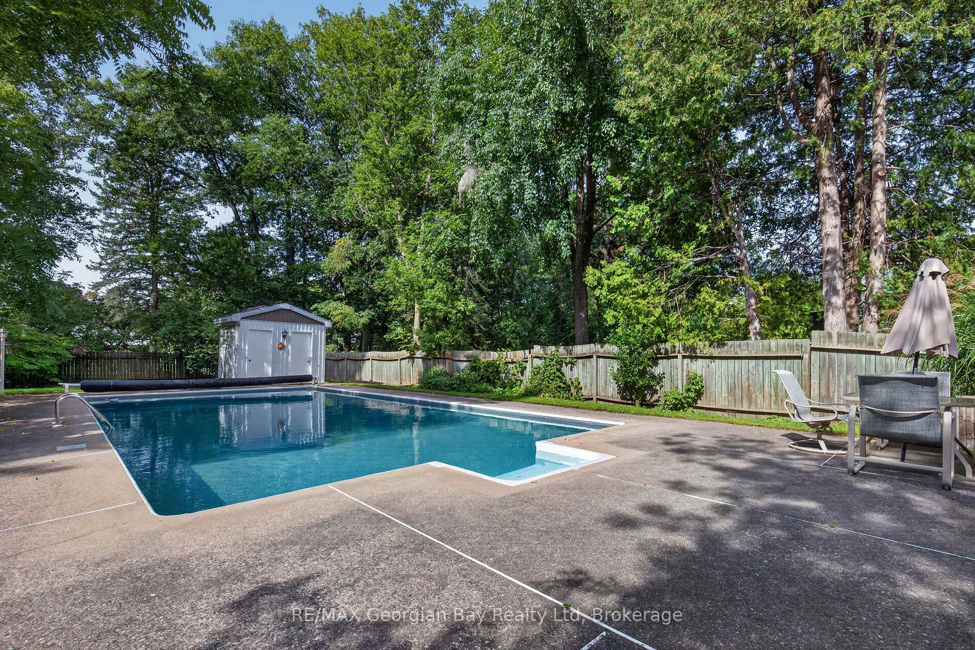 Photo 23 of 338 Seventh Street, Midland — HOMEH
