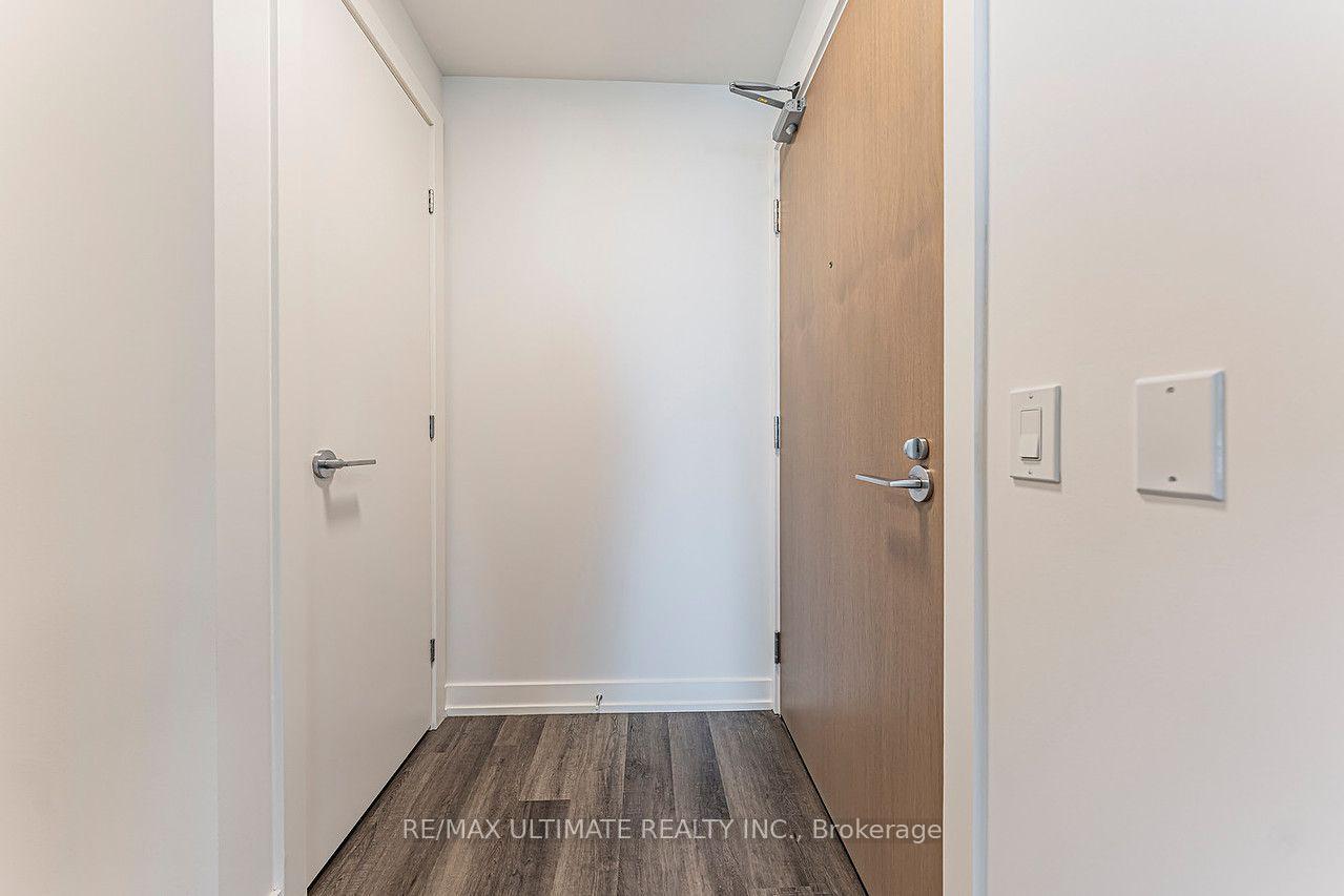 Photo 3 of Unit 1112, 5 Meadowdale Road, Vaughan, Vaughan Corporate Centre — HOMEH