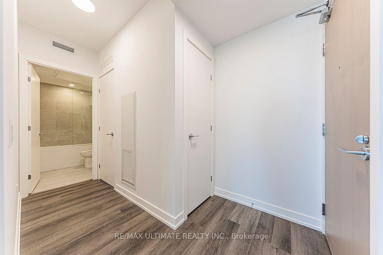 Photo 4 of Unit 1112, 5 Meadowdale Road, Vaughan, Vaughan Corporate Centre — HOMEH